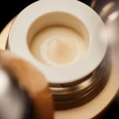 SENSAI Ultimate The Eye Cream ylellinen silmänympärysihon hoitovoide 15 ml