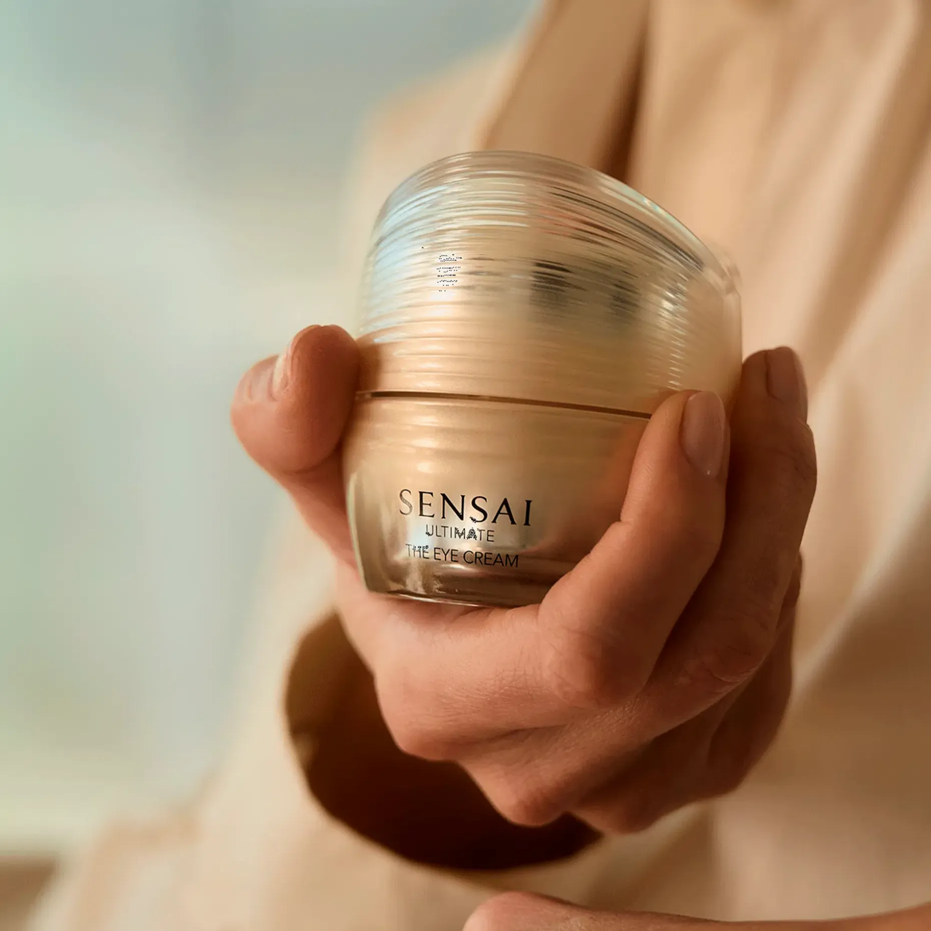 SENSAI Ultimate The Eye Cream ylellinen silmänympärysihon hoitovoide 15 ml