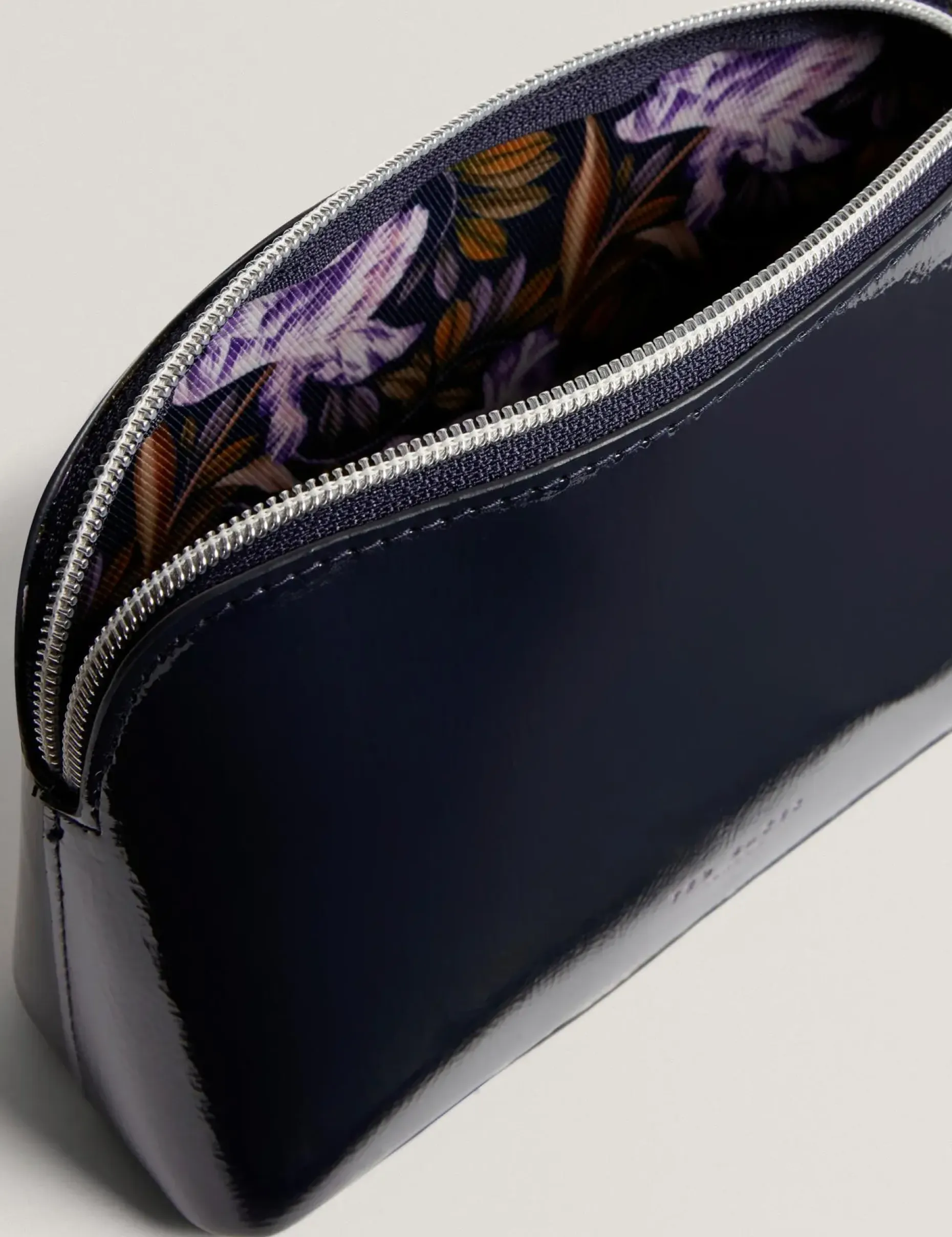 Ted Baker Cayyli meikkilaukku