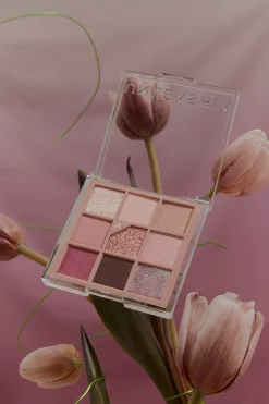 Unleashia Glitterpedia Eye Palette -luomiväripaletti 6,6 g